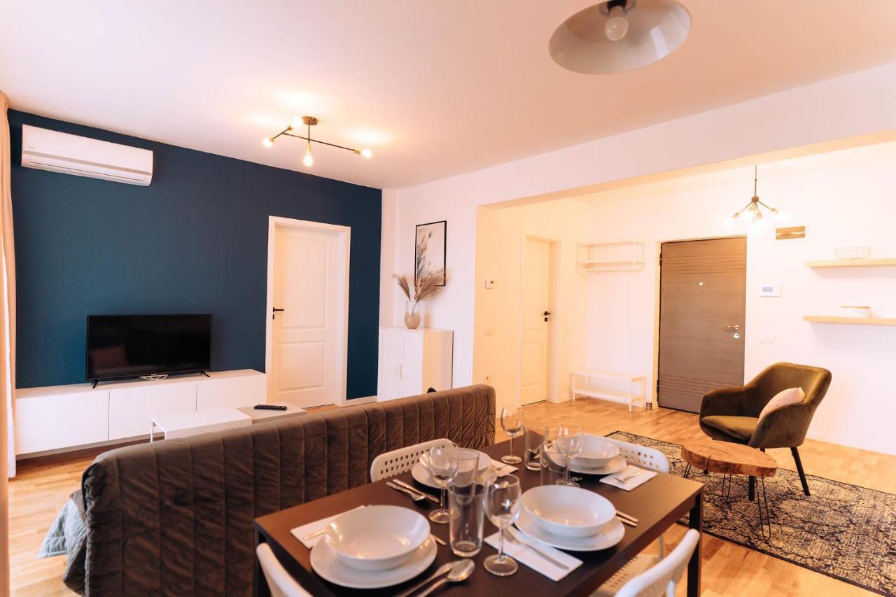 Flamingo Suites Oradea Exterior photo